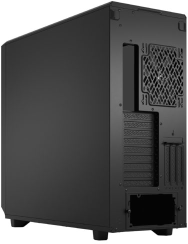 Un boîtier d'ordinateur noir, vue en angle. Comporte un côté plein et un panneau arrière avec grille de ventilateur et diverses ouvertures.