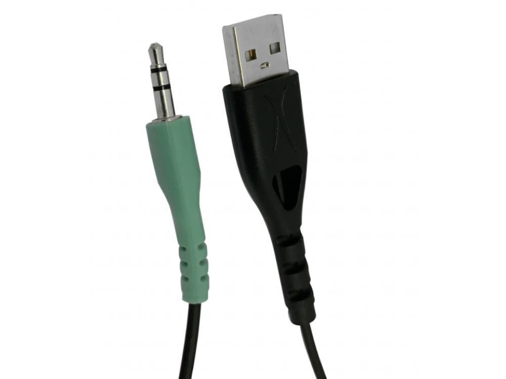 Un cable de audio verde y negro con conector USB y jack de 3,5 mm.