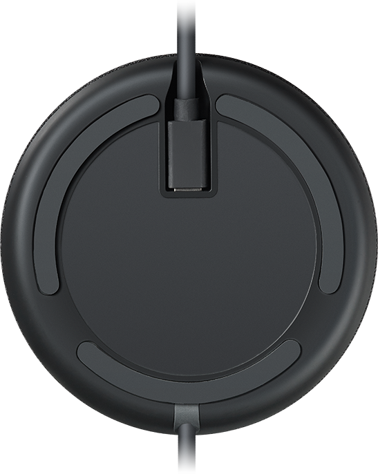 Schwarze Mausbasis mit USB-Anschluss und Kabel.
