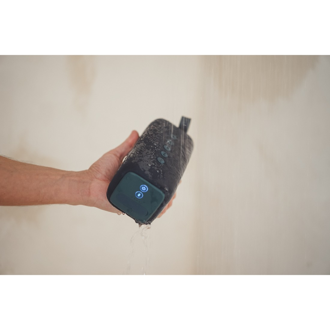 FRESH ‘N REBEL Rockbox Bold M Bluetooth Lautsprecher, Dunkelblau, Wasserfest