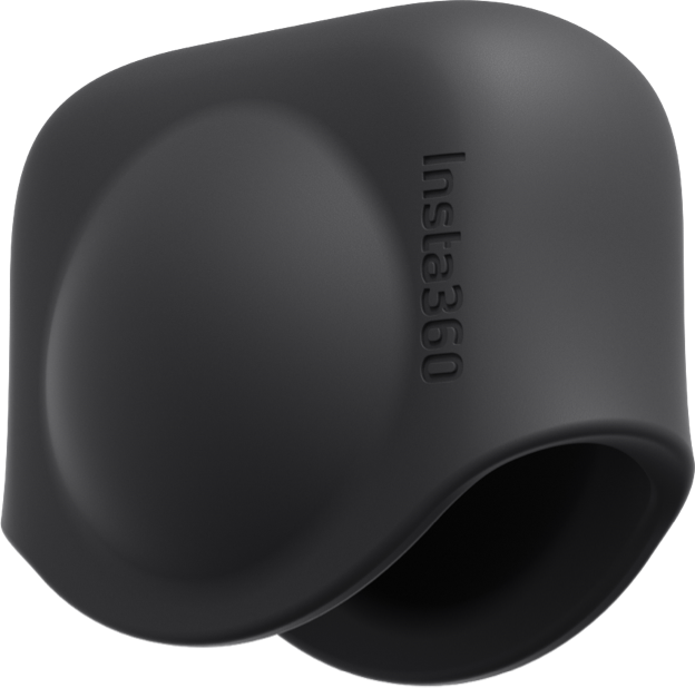 Eine schwarze Insta360-Kameraobjektivabdeckung. Das Insta360-Logo ist sichtbar.
