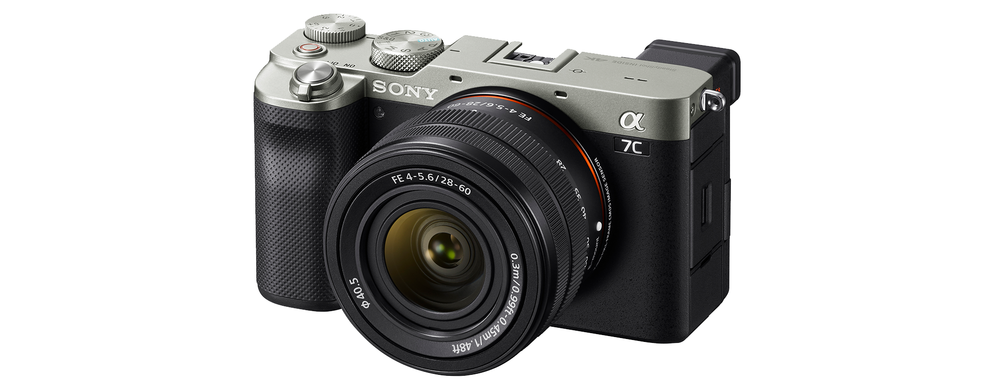 Sony Alpha 7C Kamera mit Objektiv. Sie ist silber und schwarz, auf schwarzem Hintergrund.