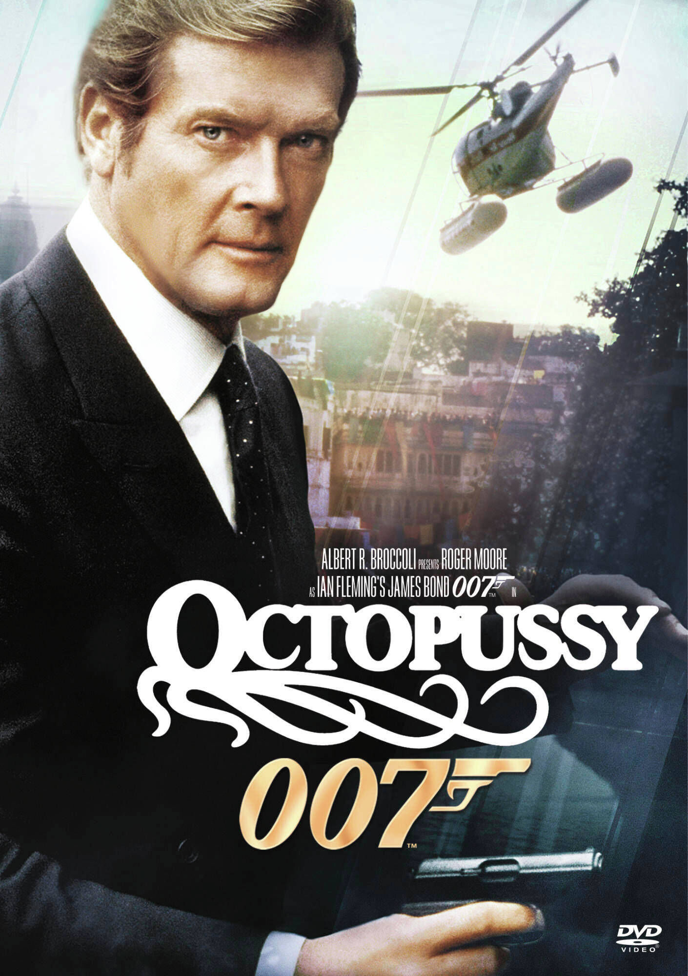 Couverture du DVD d'Octopussy 007. Roger Moore en costume, tenant un pistolet, et un hélicoptère en arrière-plan.