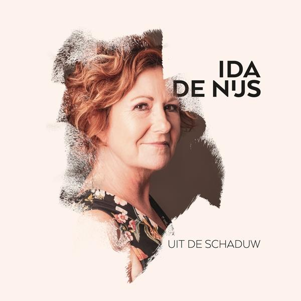 Visage de femme dans un coup de pinceau, texte : Ida de Nijs.