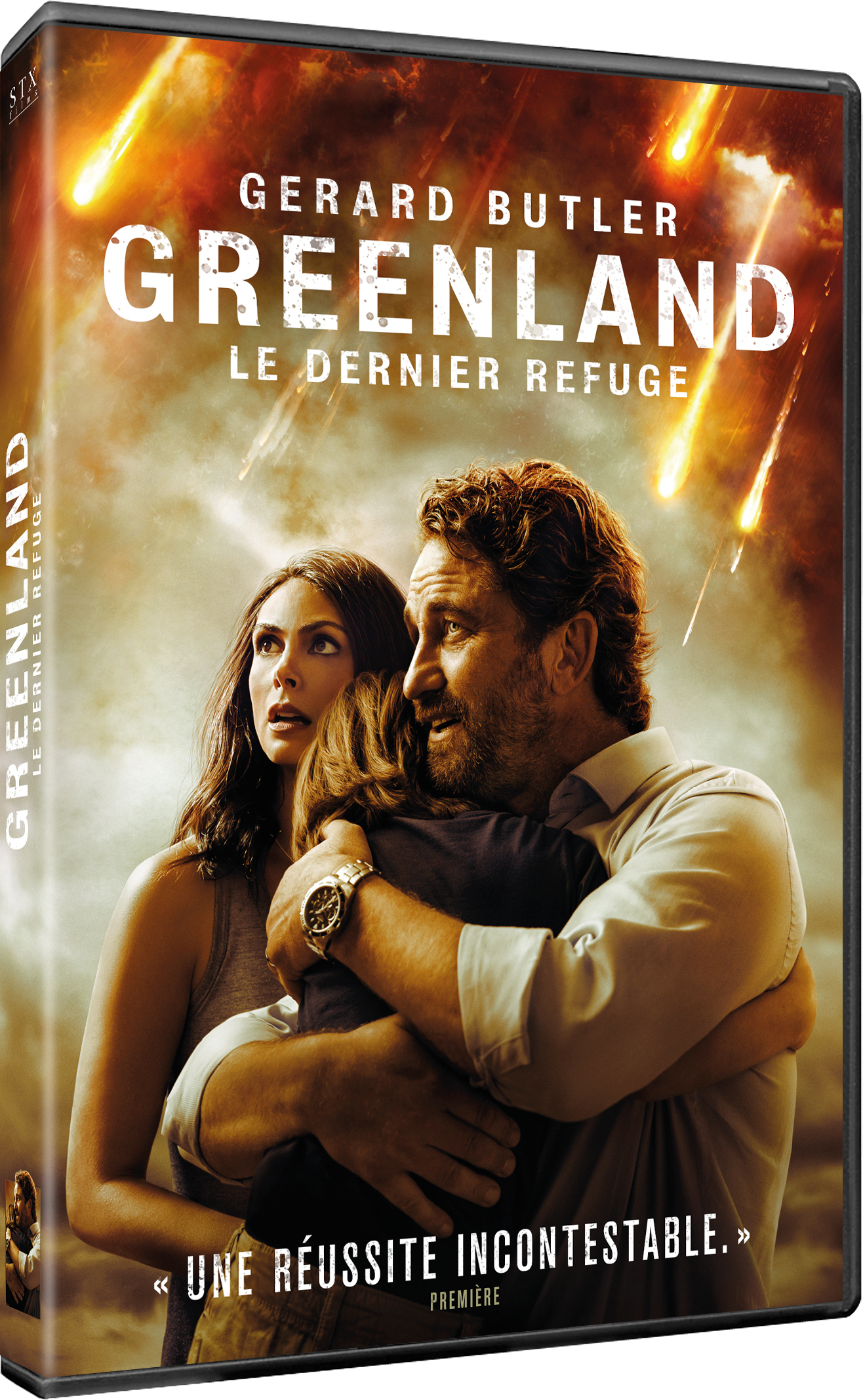 Jaquette DVD du film Greenland. Gerard Butler étreint une femme et un enfant contre un ciel enflammé.