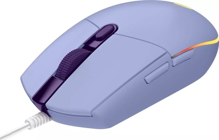 Eine lila-weiße Gaming-Maus. Seitenansicht, mit lila Tasten und Scrollrad sowie einem weißen Kabel.