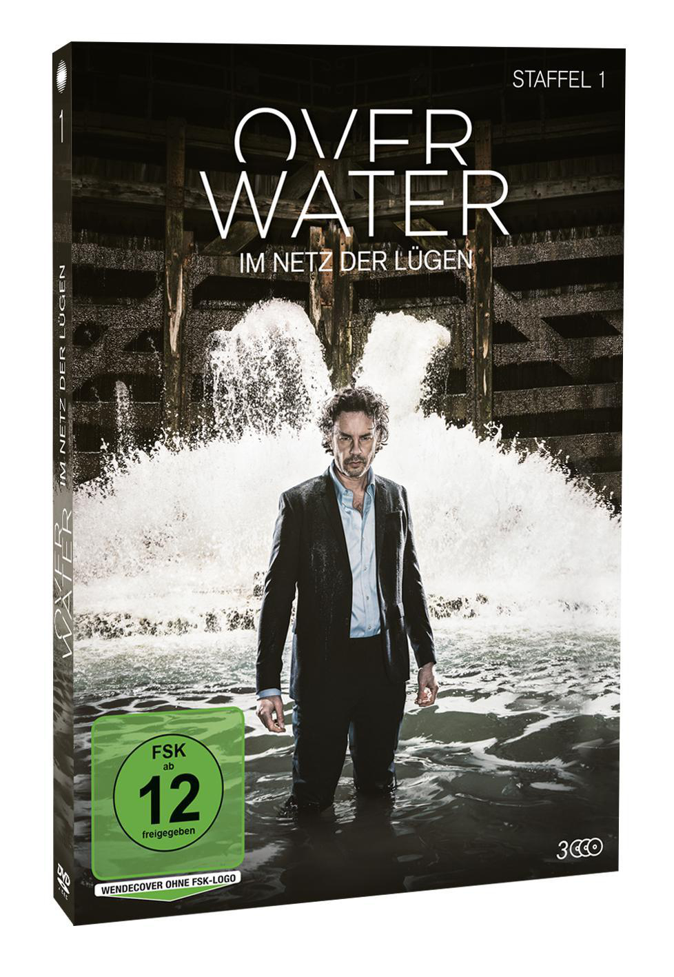 DVD-Cover. Ein Mann steht im Wasser. Der Titel ist OVER WATER in großen Buchstaben. Grüne Altersbeschränkung.