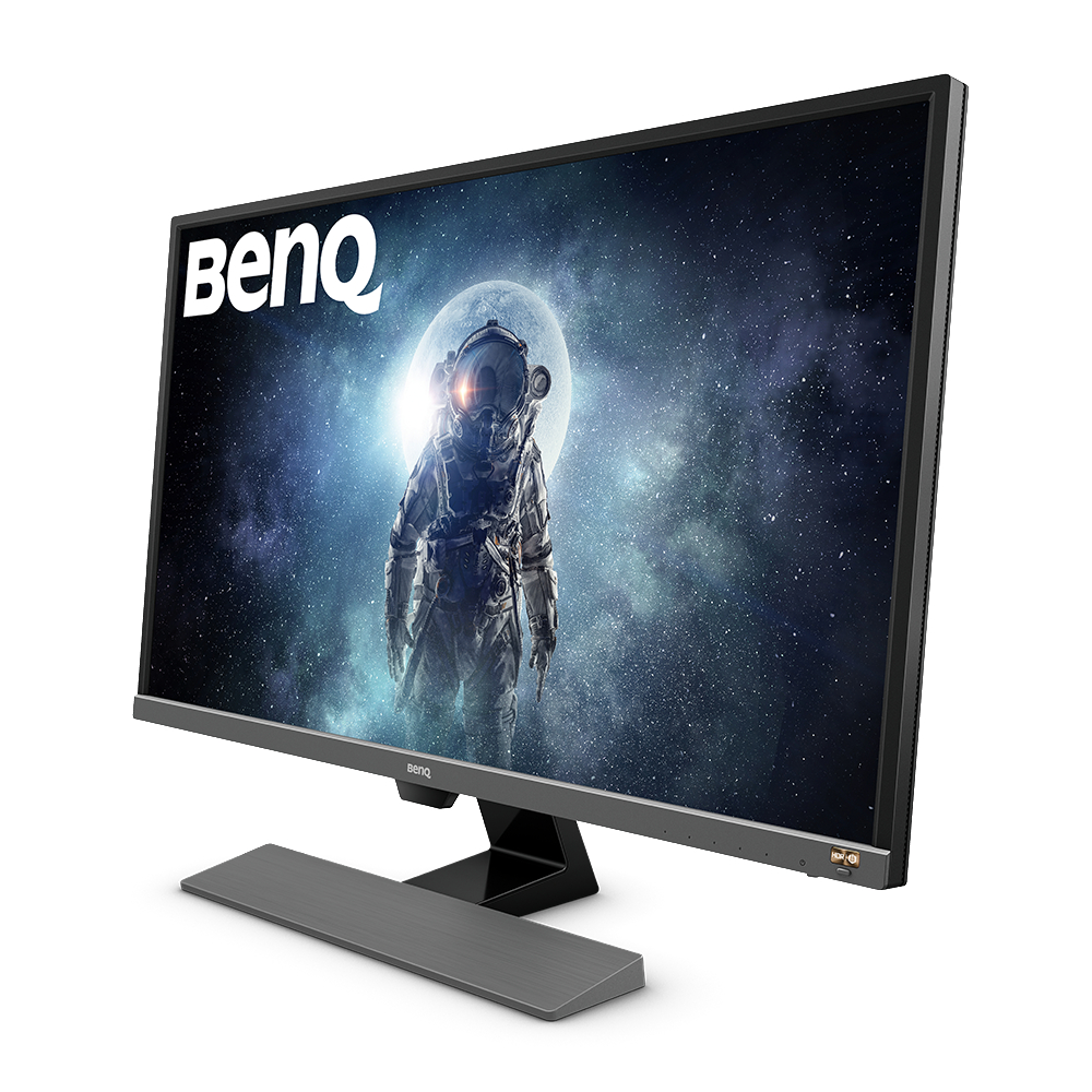 BenQ-Monitor zeigt Astronaut auf Mond, schwarzer Rahmen, grauer Ständer.