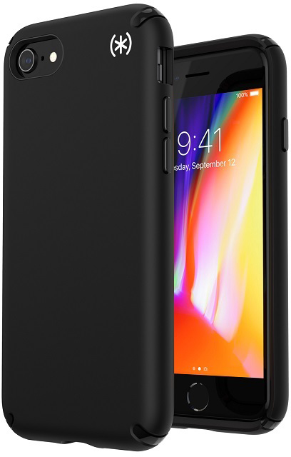 Fekete telefon fekete tokban. iPhone látható.