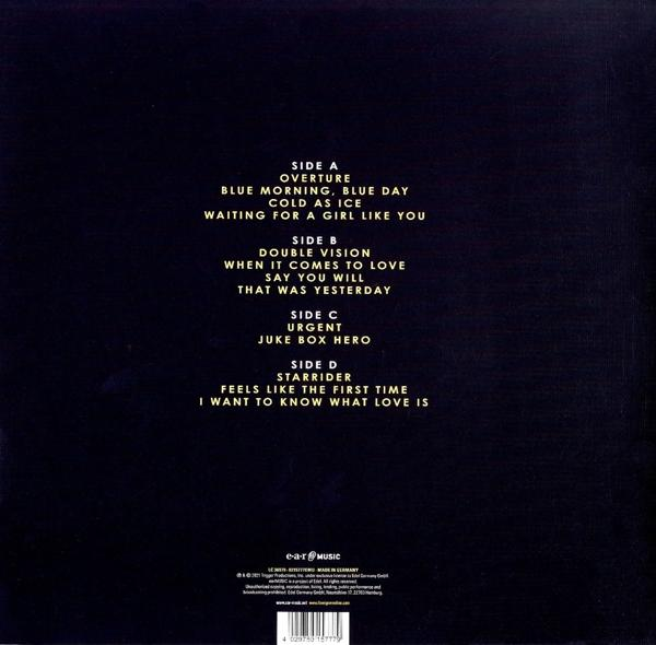 Albumcover mit Titelliste, schwarzer Hintergrund. Weißer Text listet Songs verschiedener Seiten auf.