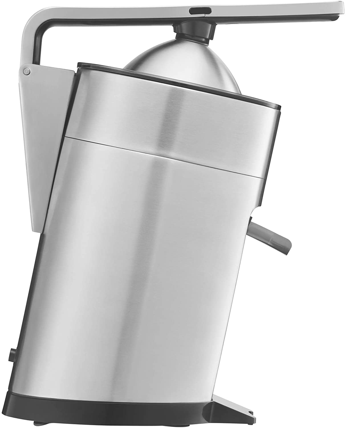 Eine silberne Saftmaschine. Der Griff ist schwarz. Der Hintergrund ist weiß.