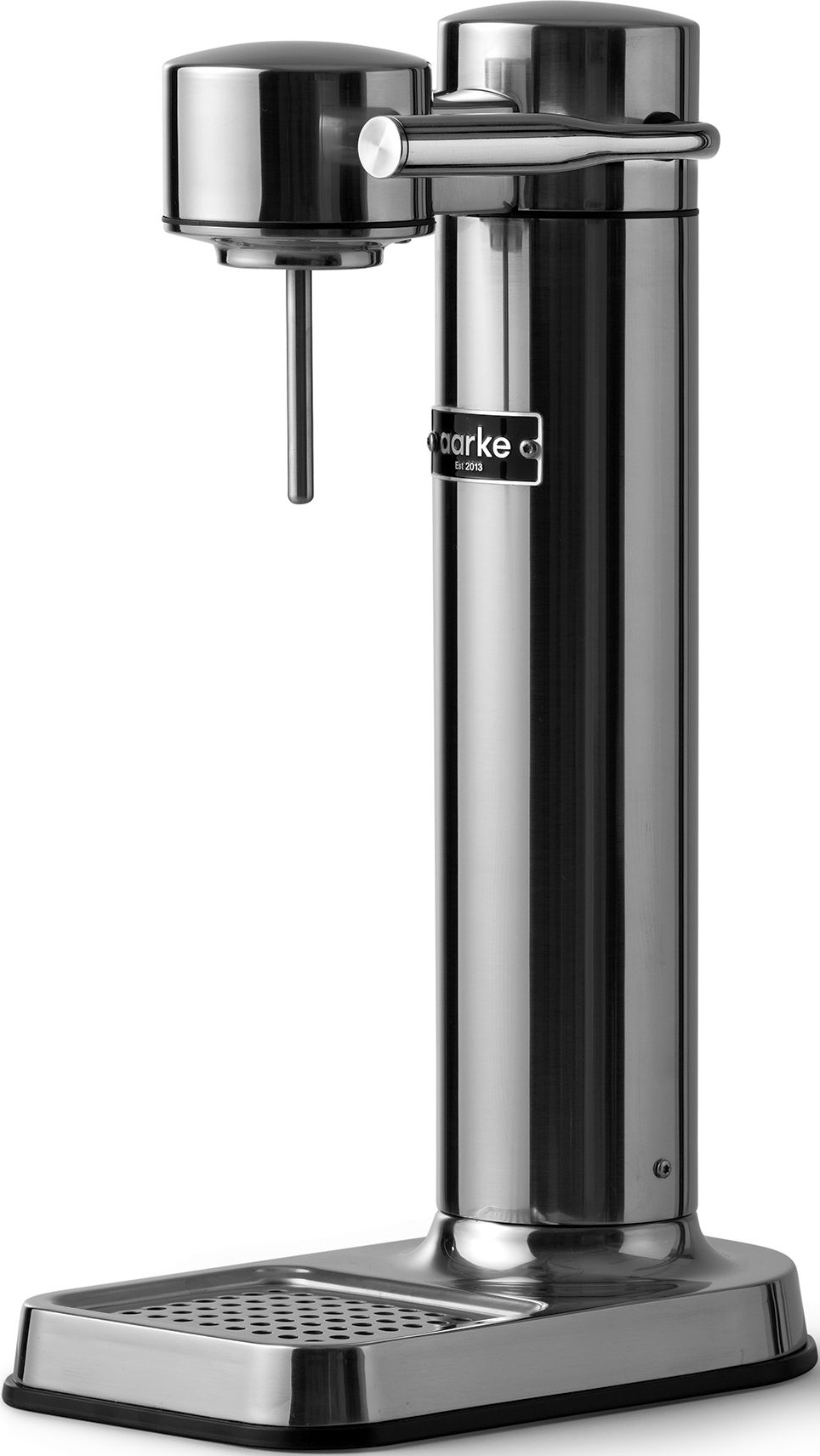 Silberfarbener Soda-Maker, hoch, Edelstahl. Schwarze Basis, Wasserhahn und Düse. Klares Design, weißer Hintergrund.