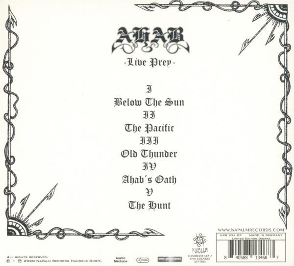 Rückseite einer CD-Hülle mit Text und Artwork in Schwarzweiß, Titelliste und Bandfoto.