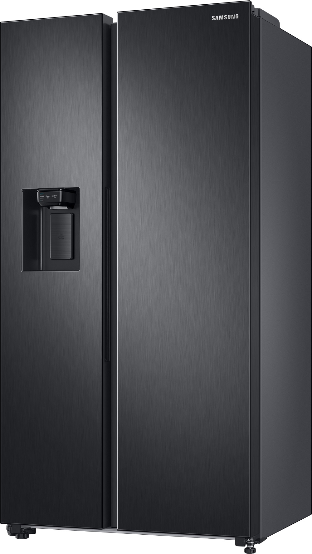 Schwarzer Samsung Kühlschrank mit Wasserspender. Die Türen sind geschlossen.