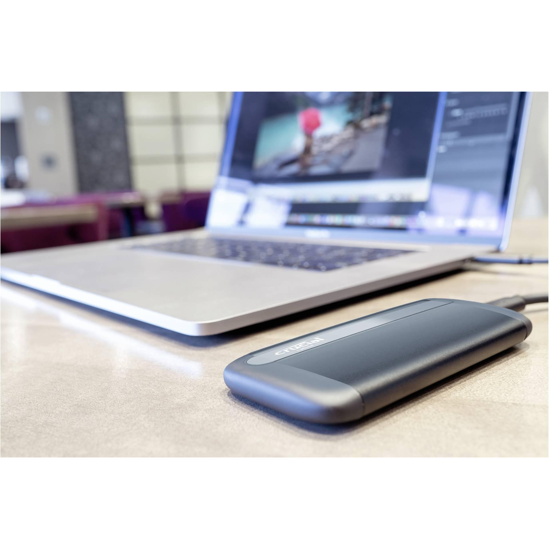 CRUCIAL CT2000X8SSD9 X8 Festplatte, 2 TB SSD, extern, Schwarz