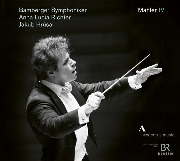 Zwart-witfoto van een dirigent met een dirigeerstok. Albumhoes van een orkest.