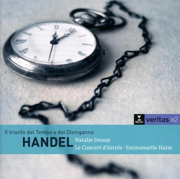 Albumcover mit einer Taschenuhr an einer Kette. Blauer Hintergrund, Text auf Französisch.
