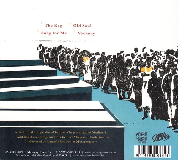 Pochette de CD avec titres de chansons et illustration d'une foule en noir et blanc avec des accents bleus.