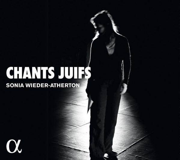 Albumcover mit 'Chants Juifs' Text und einer Frau Silhouette.