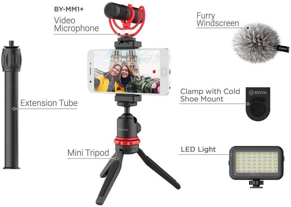 Une configuration de smartphone avec un microphone, une lumière LED et un mini trépied. Tout est étiqueté.