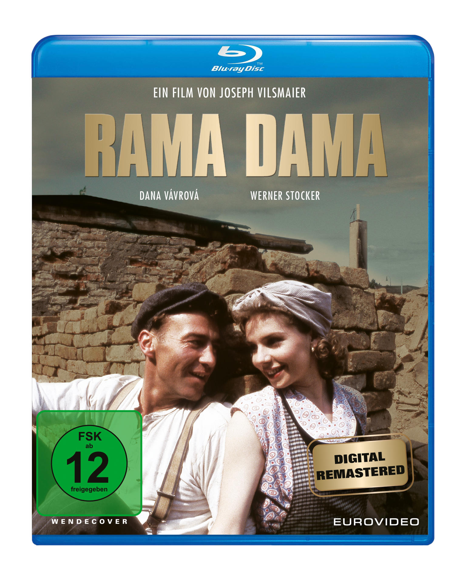 Blu-ray-Hülle des Films 'Rama Dama', mit einem Paar und einem Backsteingebäude im Hintergrund.