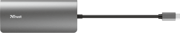 Ezüst adapter USB-C kábellel csatlakoztatva, fekete háttéren.
