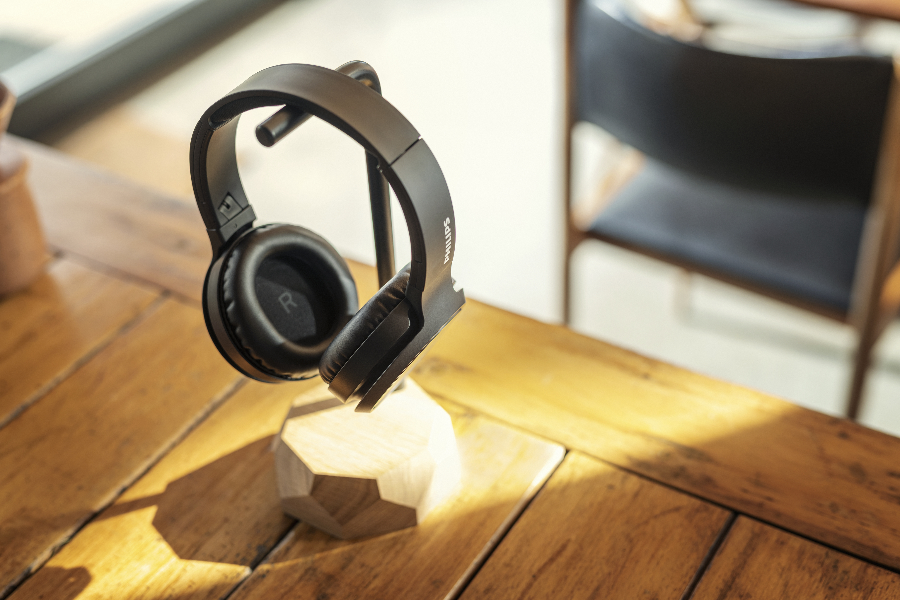 Schwarz TAH5205BK/00, PHILIPS Over-ear Bluetooth Kopfhörer