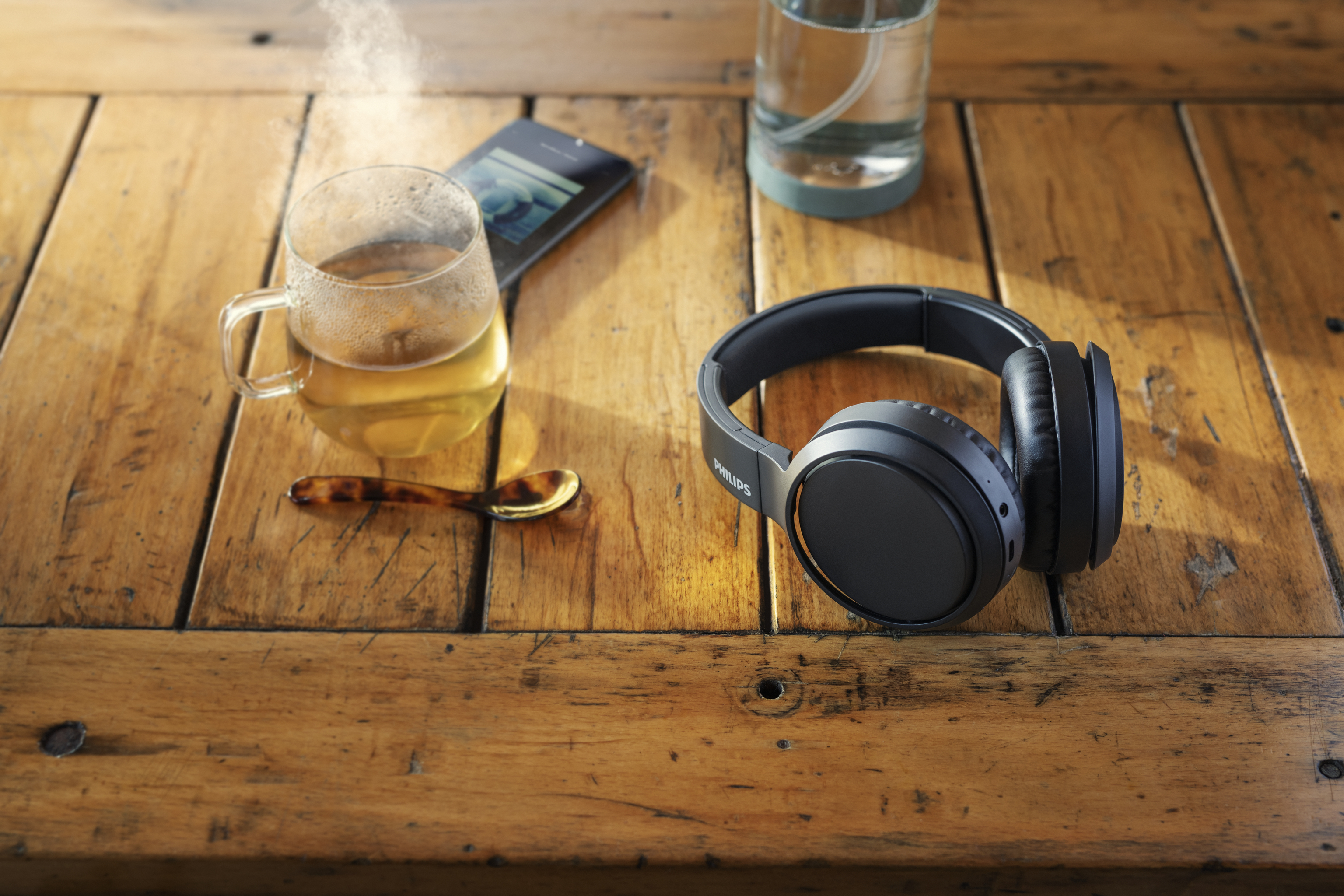 PHILIPS TAH5205BK/00, Over-ear Kopfhörer Schwarz Bluetooth