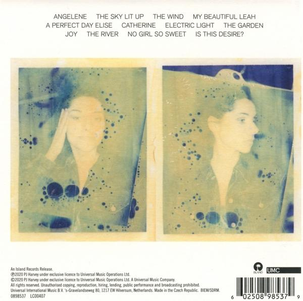 Pochette d'album avec deux portraits de femmes, texte en haut et liste de chansons.