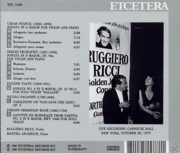 Couverture de CD : Texte sur la musique classique et photo d'un homme.