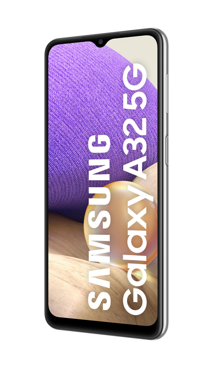 Un smartphone Samsung Galaxy A32 5G, marco plateado, pantalla que muestra la interfaz del teléfono.