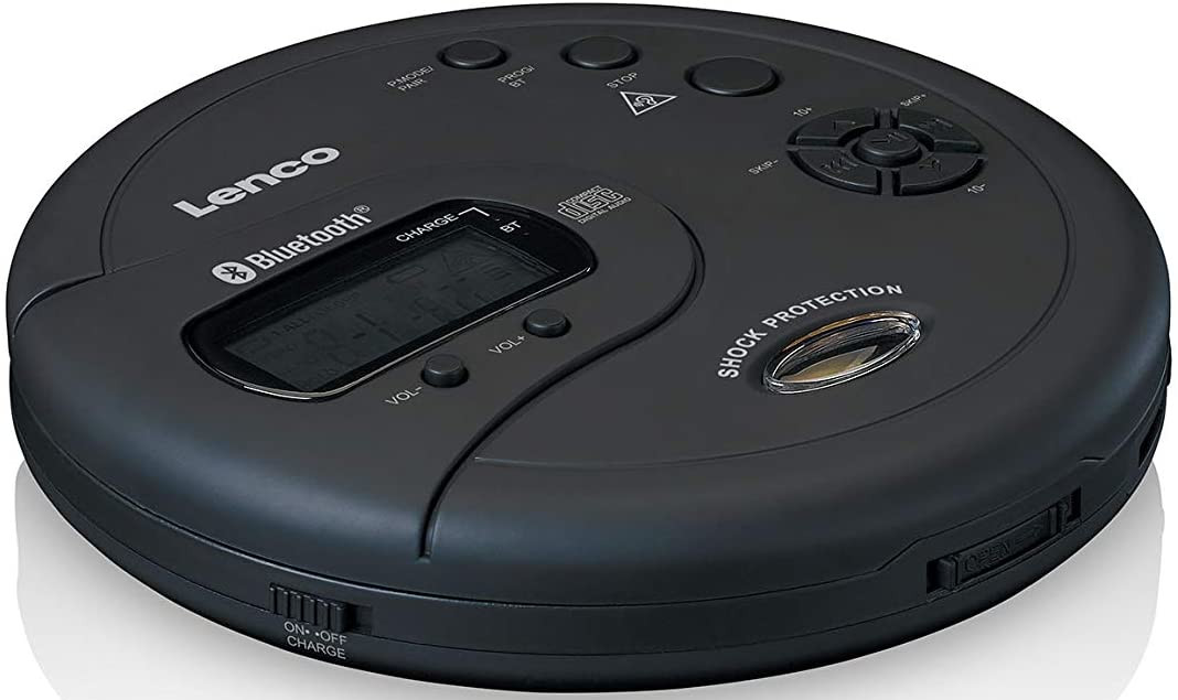 Een zwarte draagbare CD-speler van Lenco. Hij heeft knoppen, een scherm en Bluetooth. De tekst 'SHOCK PROTECTION' staat op het apparaat.