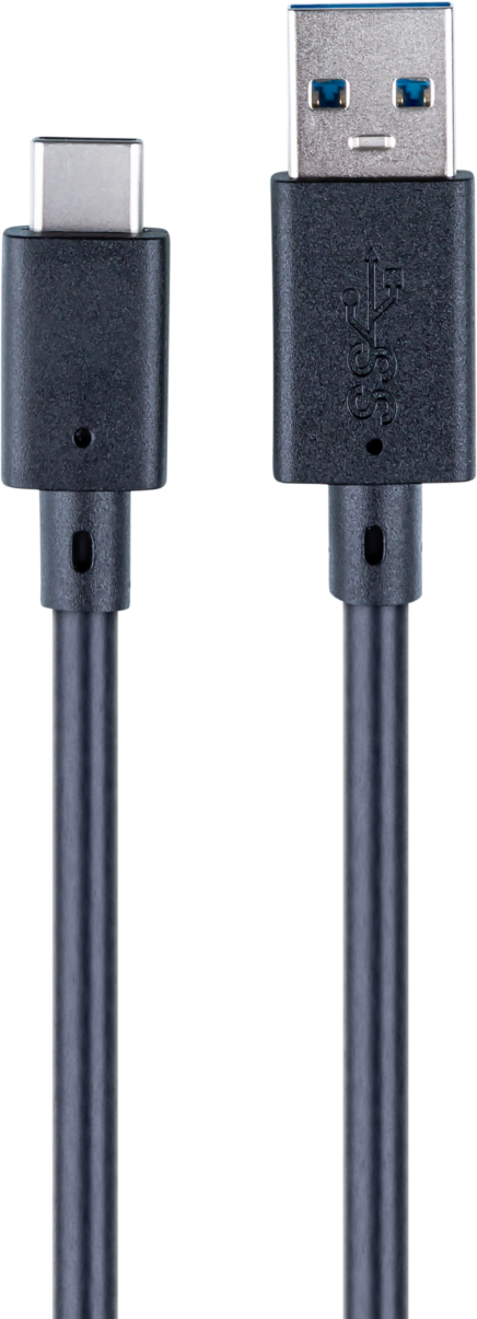 Egy sötétkék USB-C-USB-A kábel fekete háttér előtt. A csatlakozók láthatók.