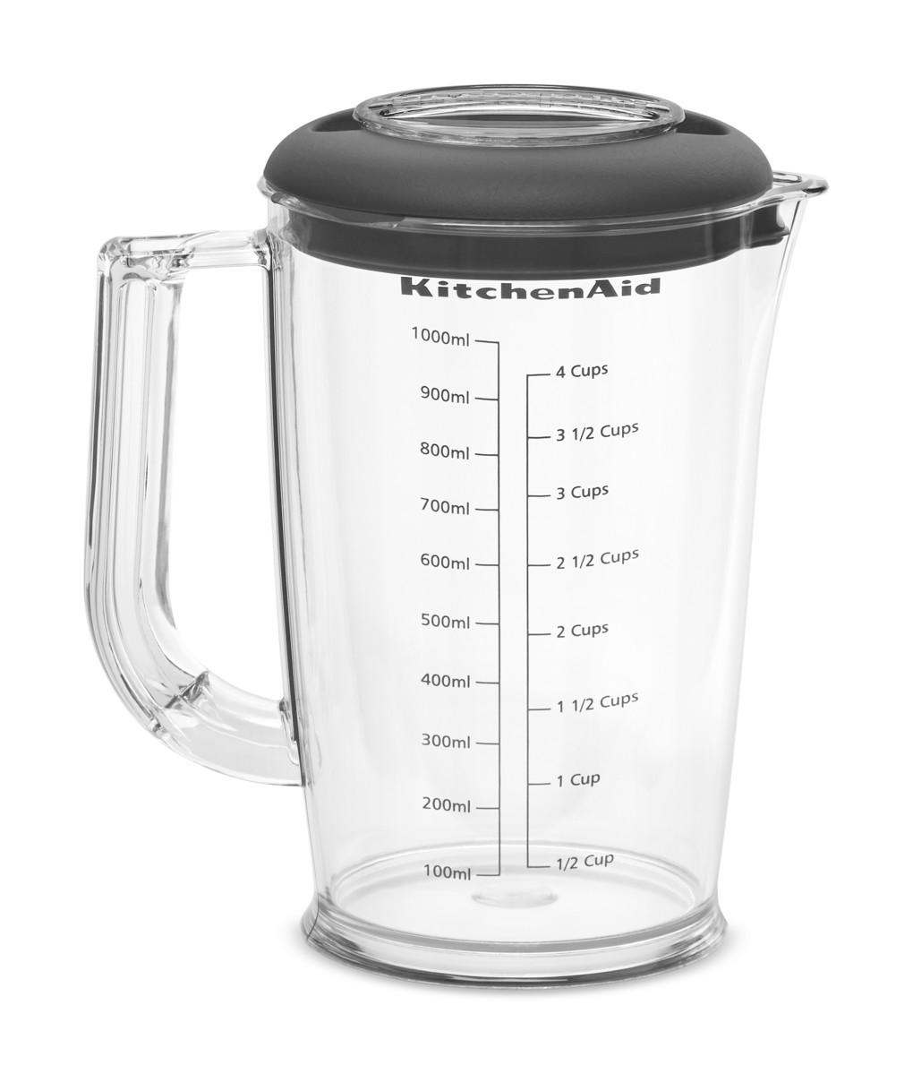 Klarer Messbecher mit grauem Deckel und KitchenAid-Markenzeichen.