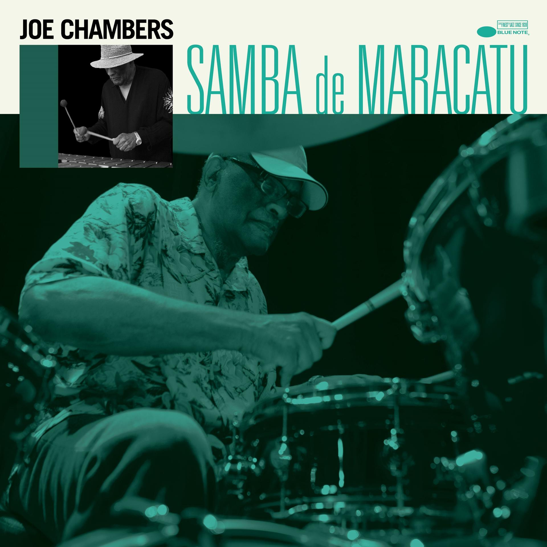Albumhoes van Joe Chambers met Samba de Maracatu, een drummer speelt drums.
