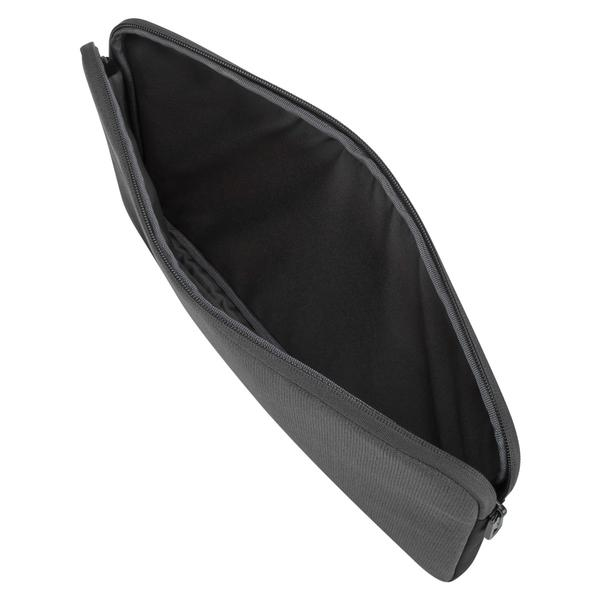 Una funda negra para portátil abierta con cremallera y un interior oscuro.
