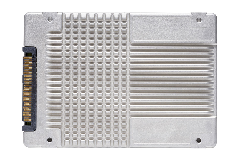 Disco SSD de 1.6TB - Intel DC P4600, 2.5", PCI Express 3.1