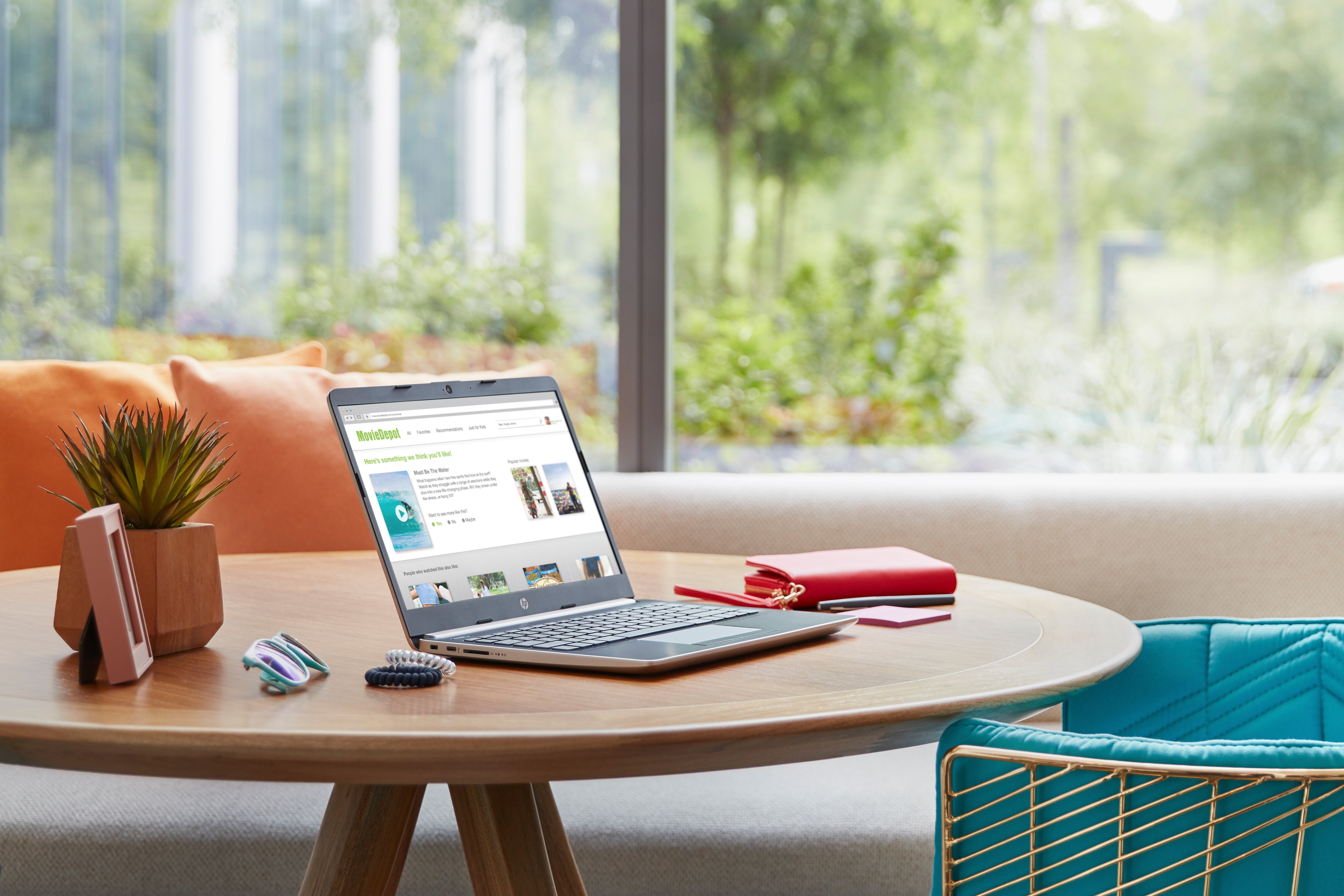 Portátil - HP 14 - dk0004ns, 14" HD, AMD A9-9425 Dual-Core, 8 GB, SSD 512 GB, AMD Radeon™ R5, W10, Plata