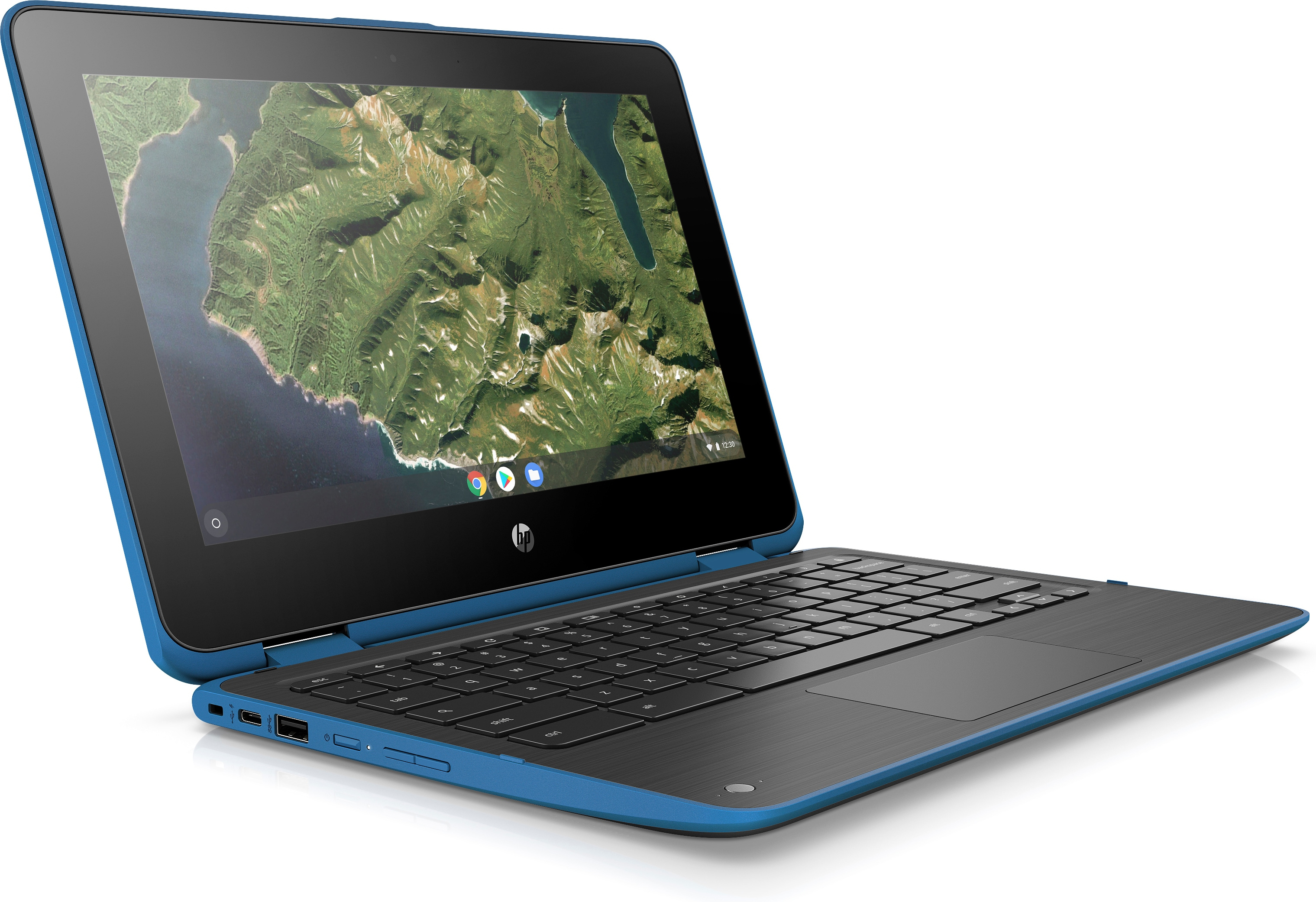 Portátil HP Chromebook azul, en ángulo, abierto, mostrando el teclado y la pantalla.
