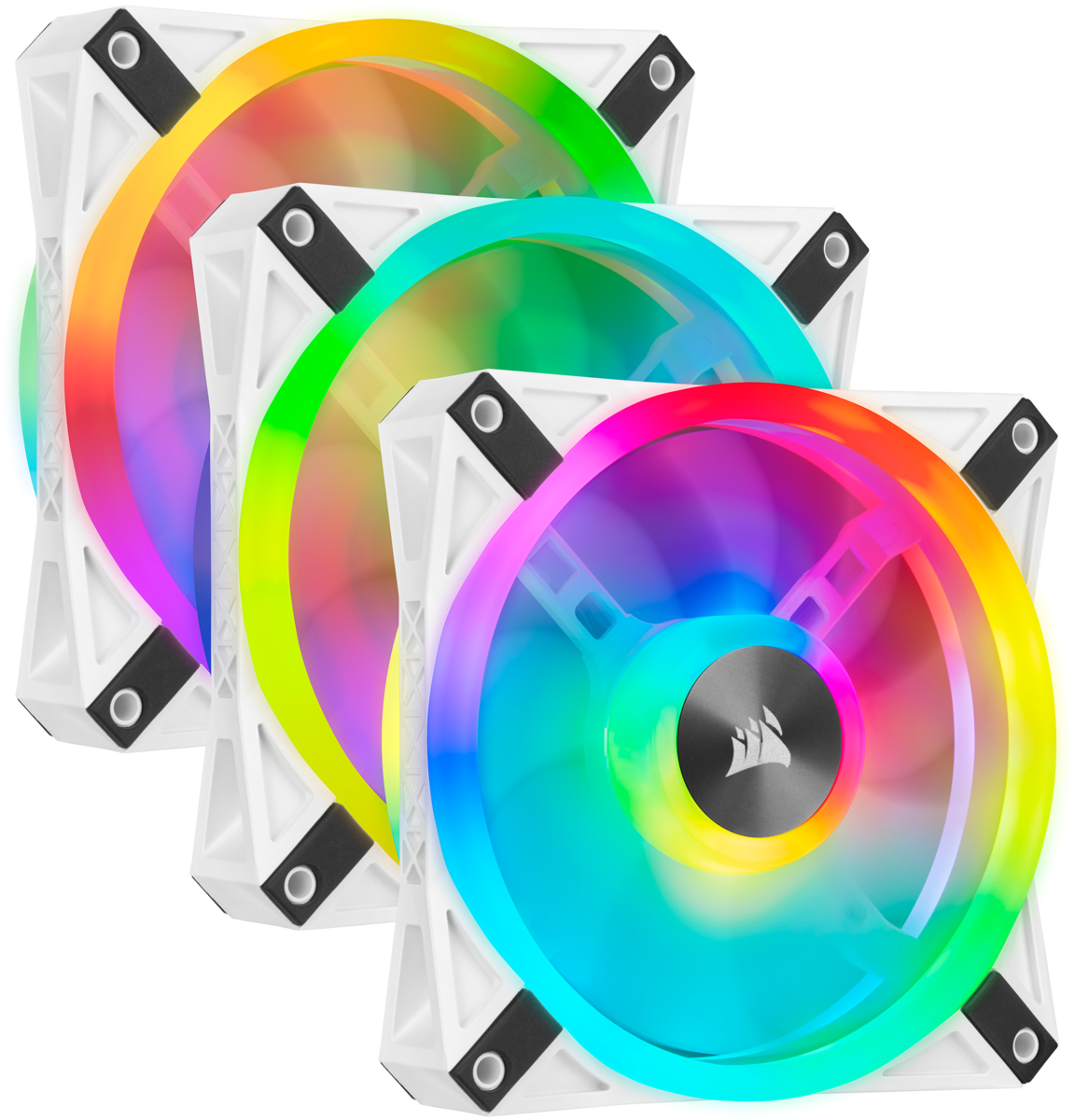 Drei weiße Computerlüfter mit regenbogenfarbenen Lichtern auf schwarzem Hintergrund.