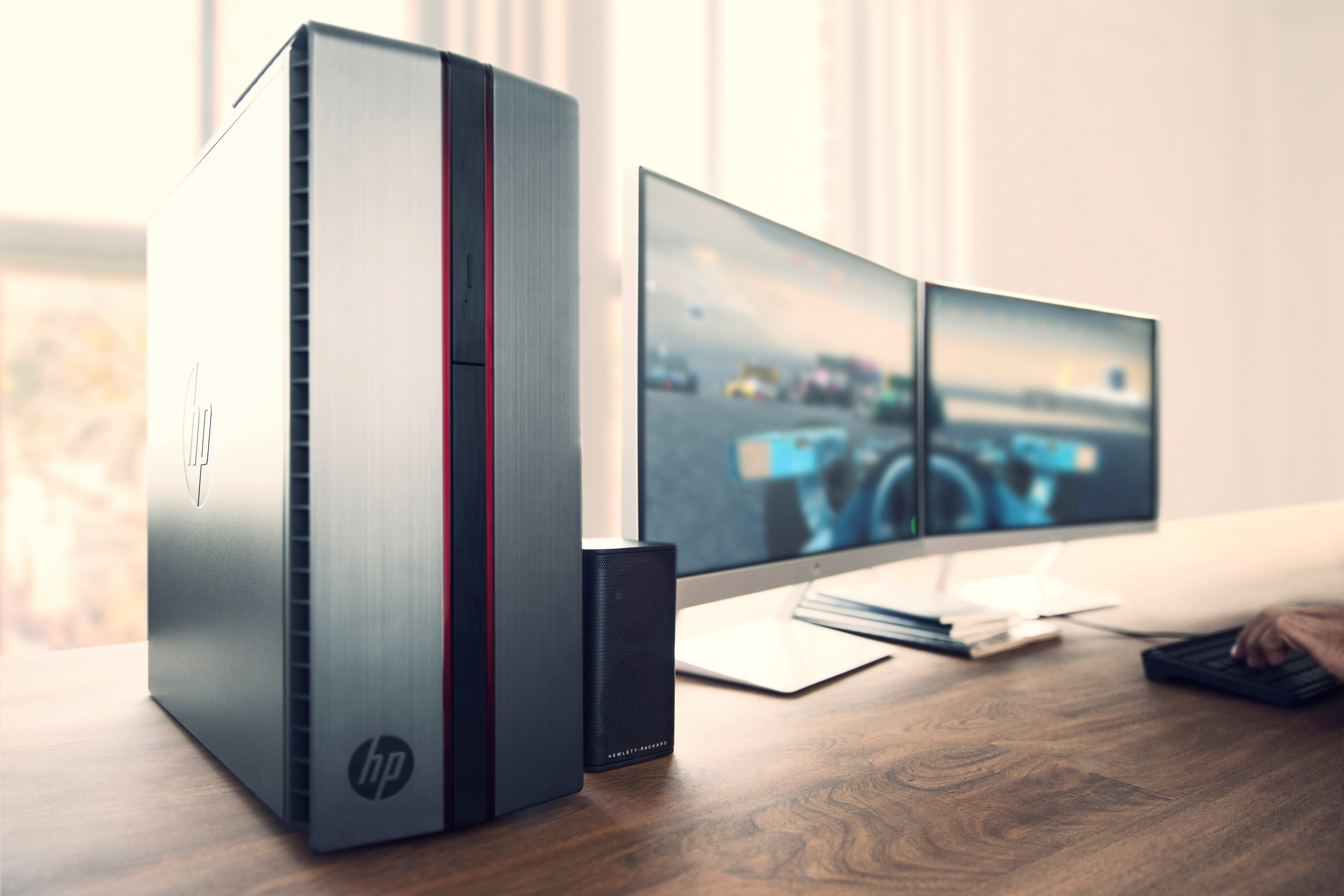 HP E1L10AA Pavilion 23tm 23" 7ms DVI + HDMI Full HD IPS Dokunmatik LED Monitör