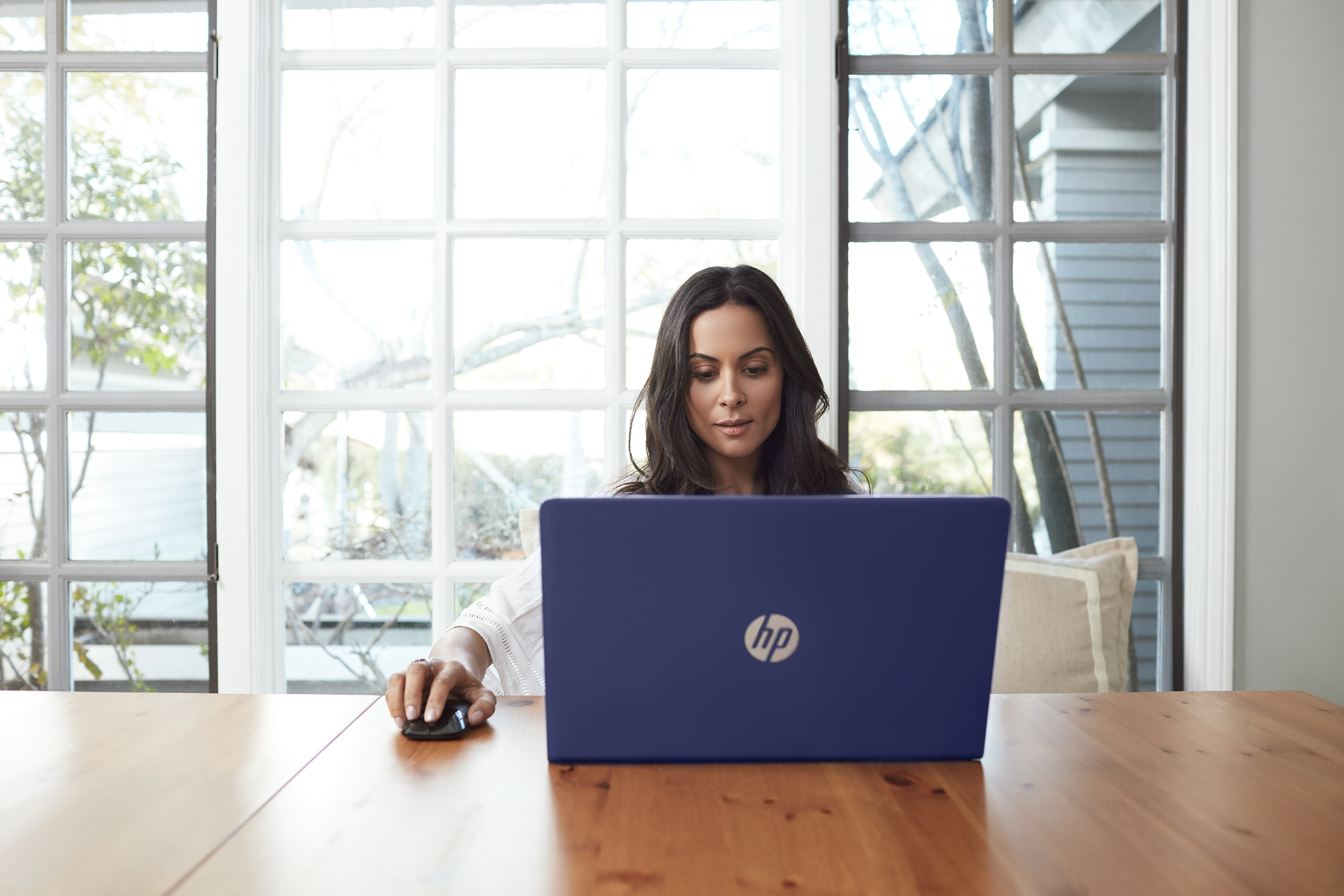 HP Pavilion I5-8250U İşlemci/8 Bellek/1TB Harddisk/2GB GT940MX Ekran Kartı/15.6/2PR73EA Laptop