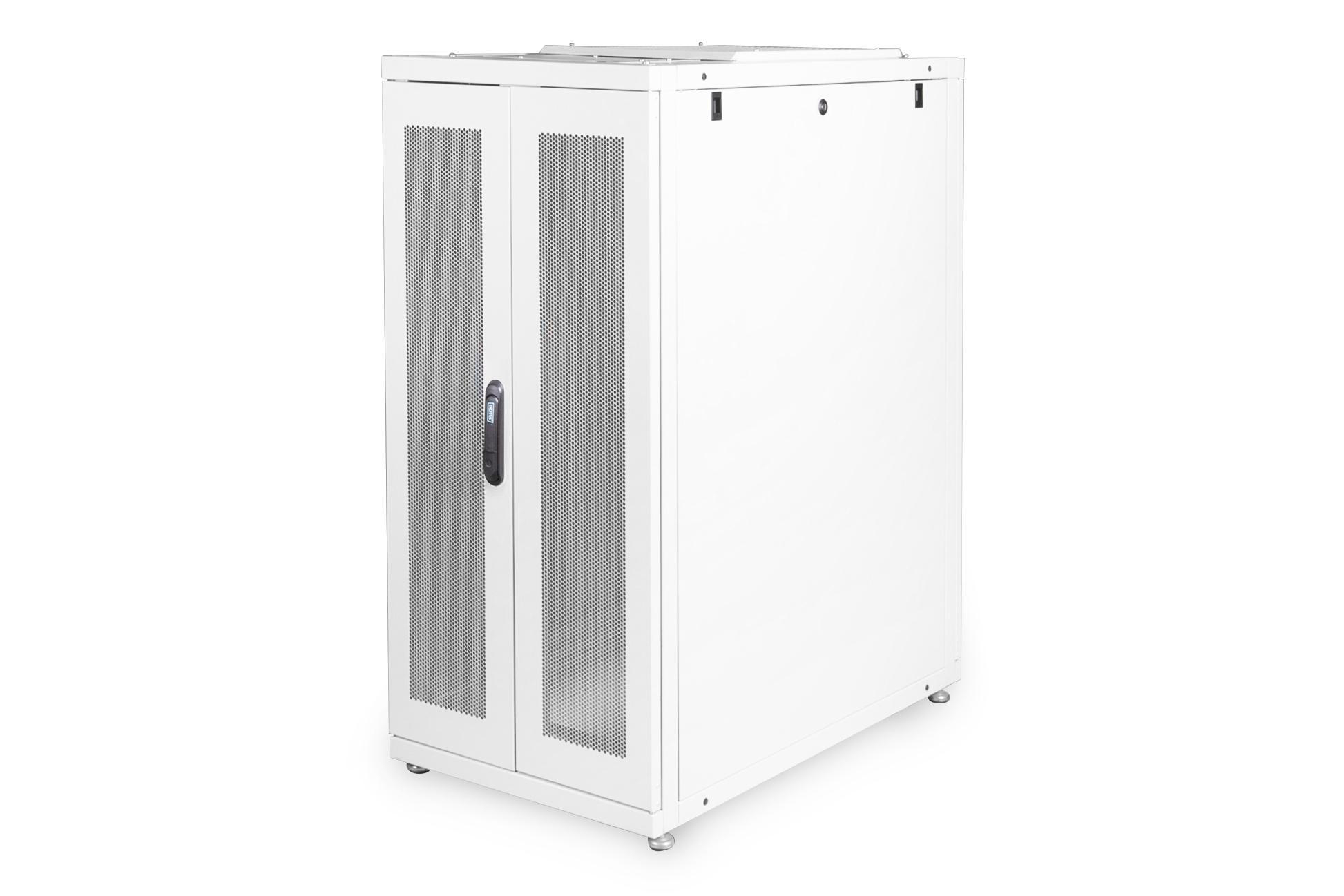 Ein weißer Serverschrank mit zwei Gitternetztüren.