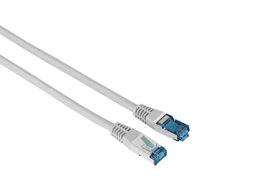 Dos cables ethernet grises con conectores azules, aislado.