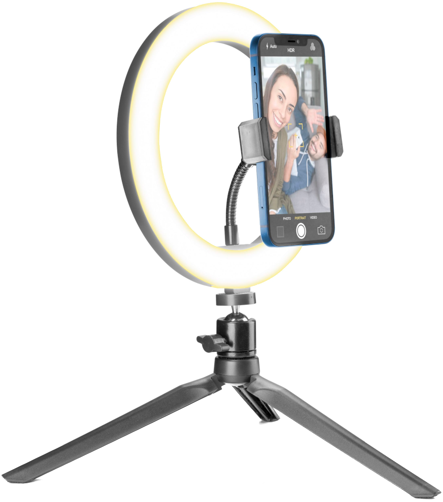Ringlicht met telefoon. Telefoon toont mensen. Zwart statief.