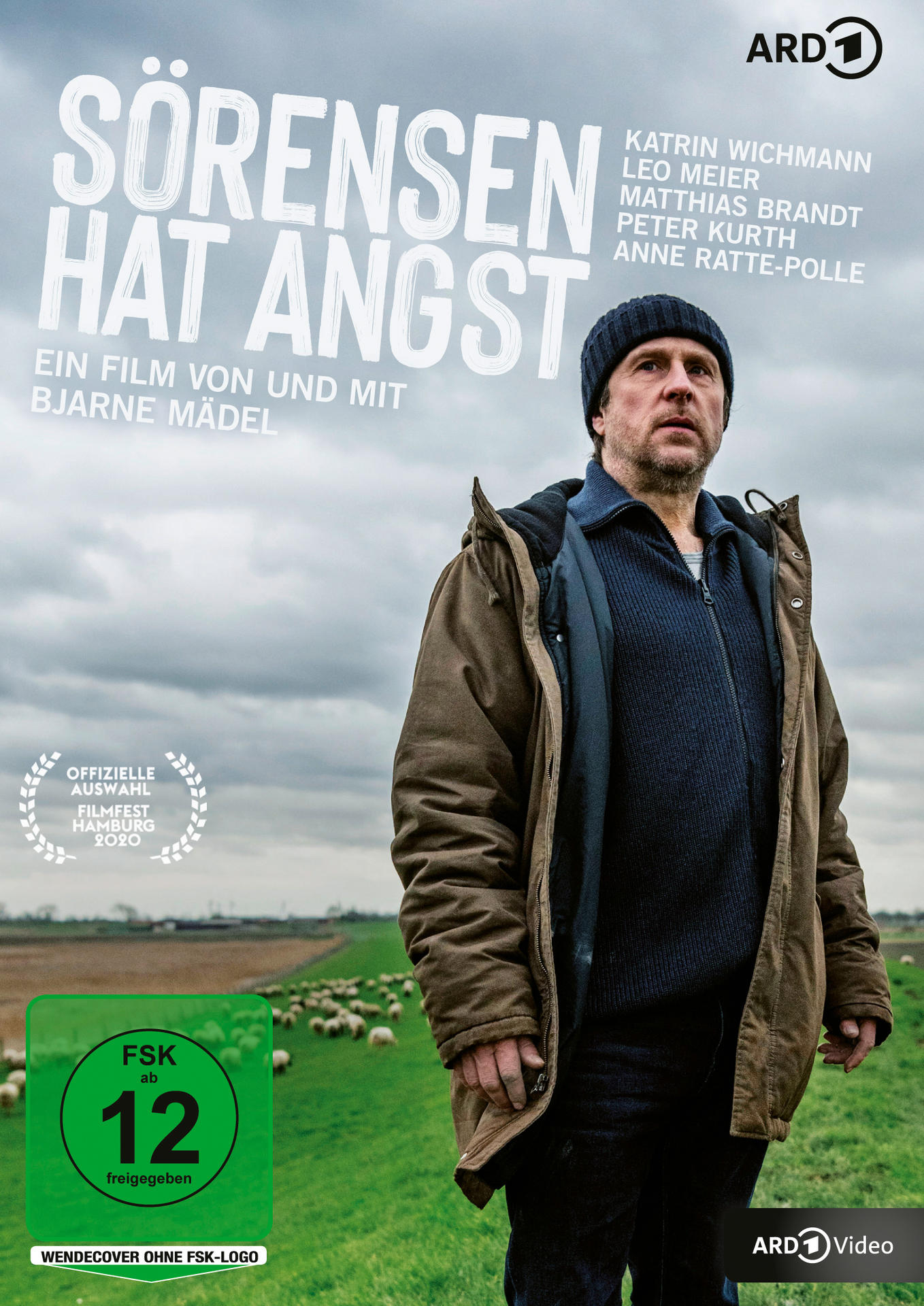 Filmcover von 'Sörensen hat Angst' mit einem Mann auf dem Feld.