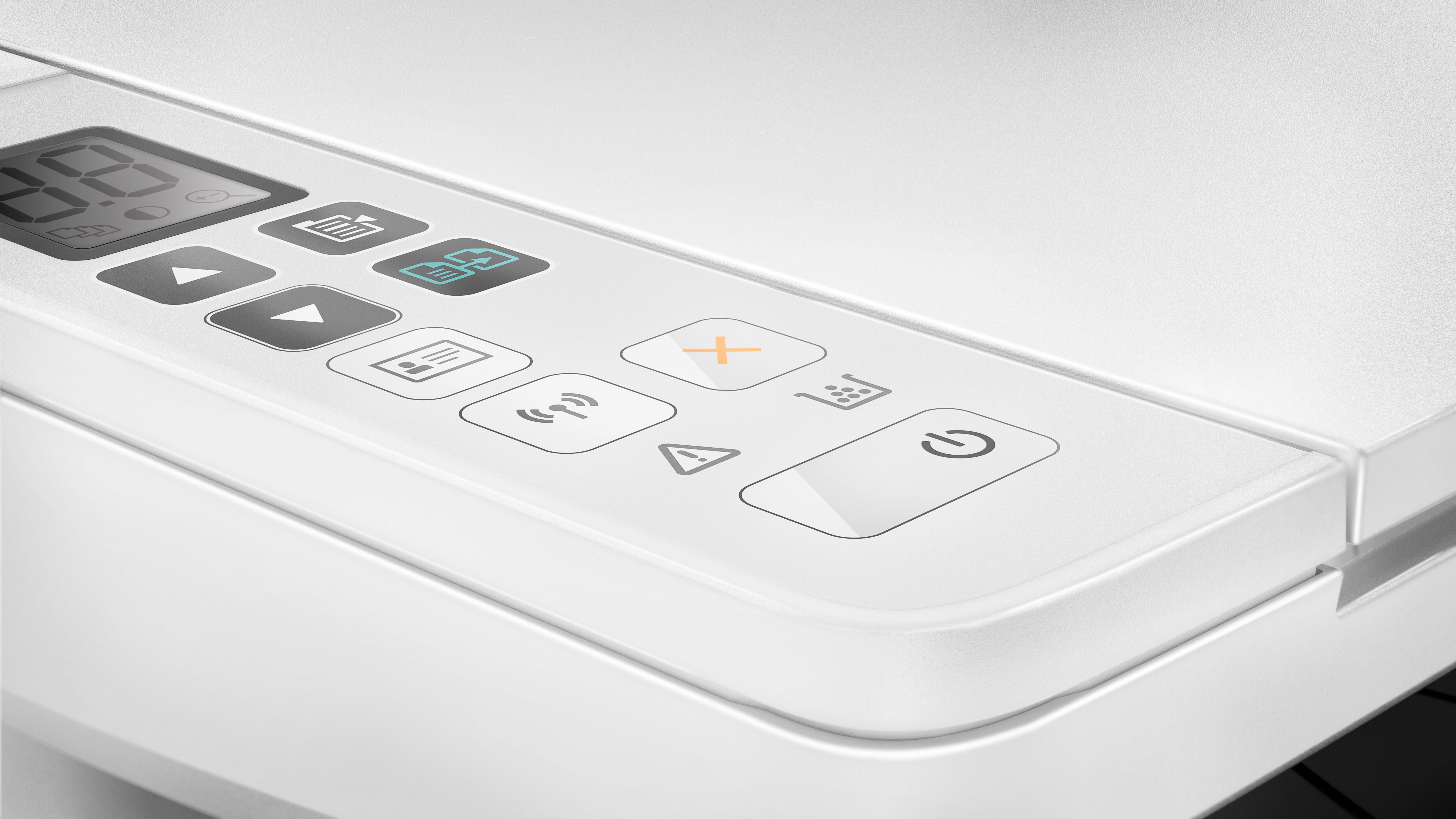 Panel de control de impresora blanco con iconos y pantalla con números.