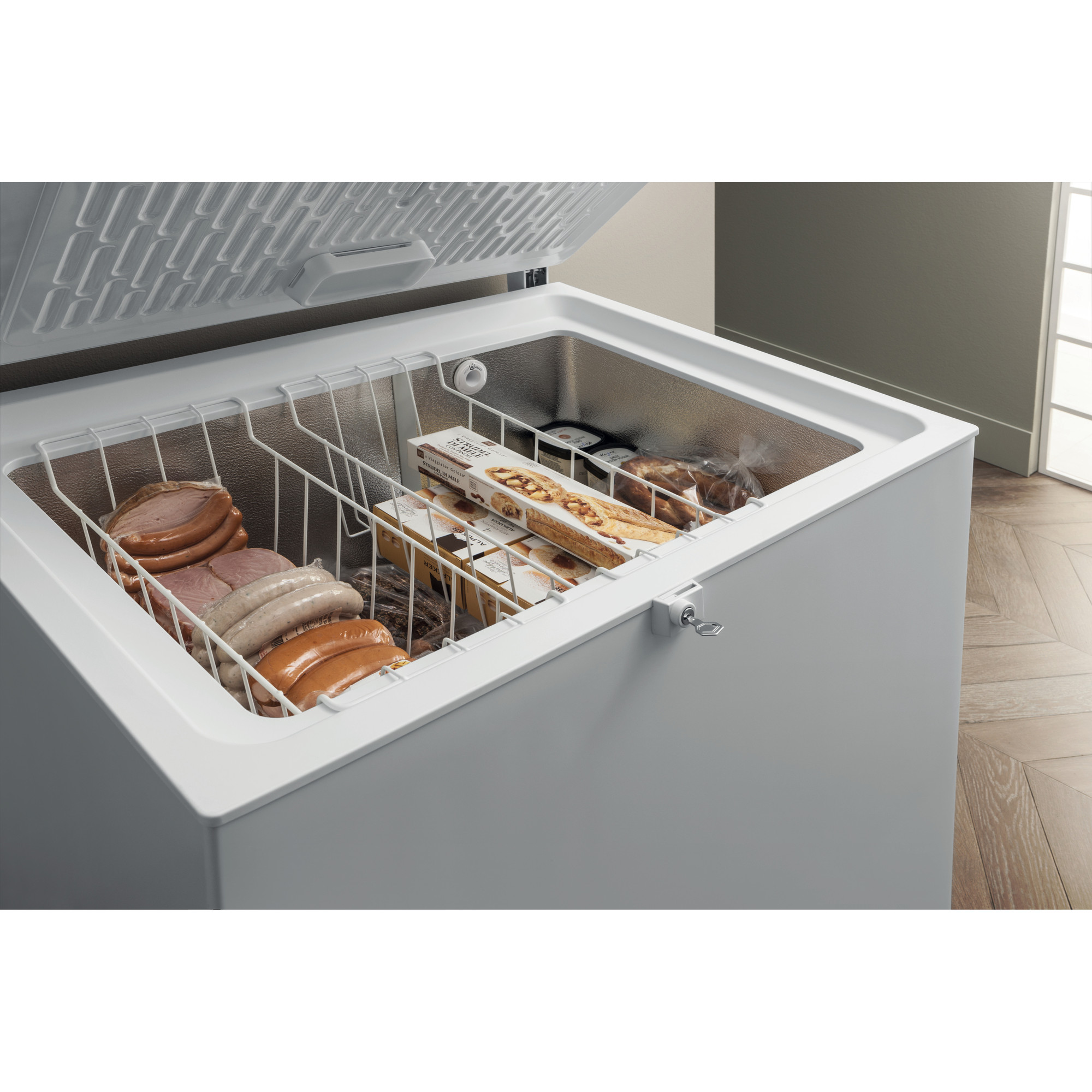 BAUKNECHT GTE 508 FA Gefriertruhe (E, 315 l, 916 mm hoch)
