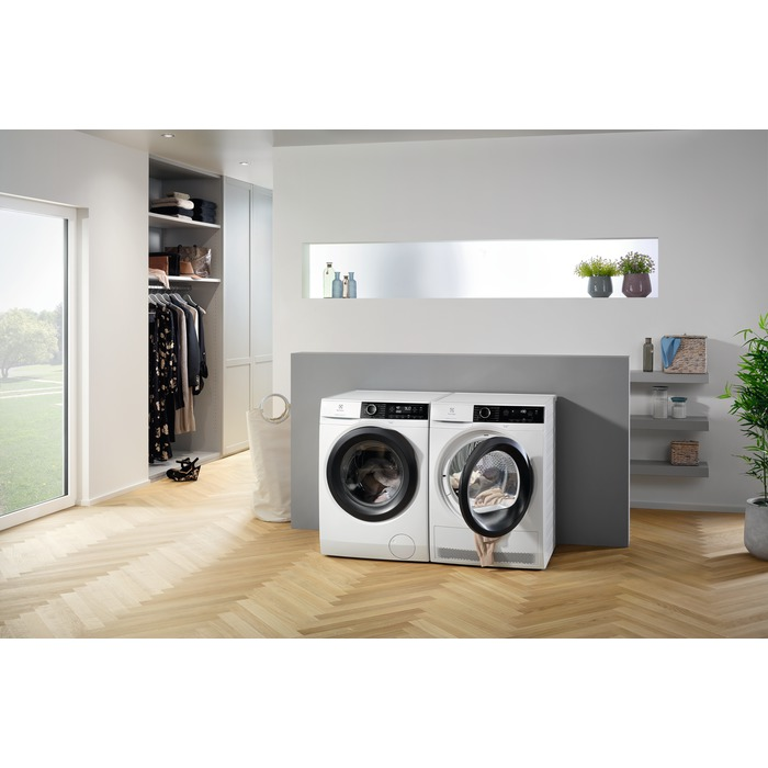 ELECTROLUX EW8H258S Hőszivattyús szárítógép, 8 kg, inverter motor, LCD kijelző, A++