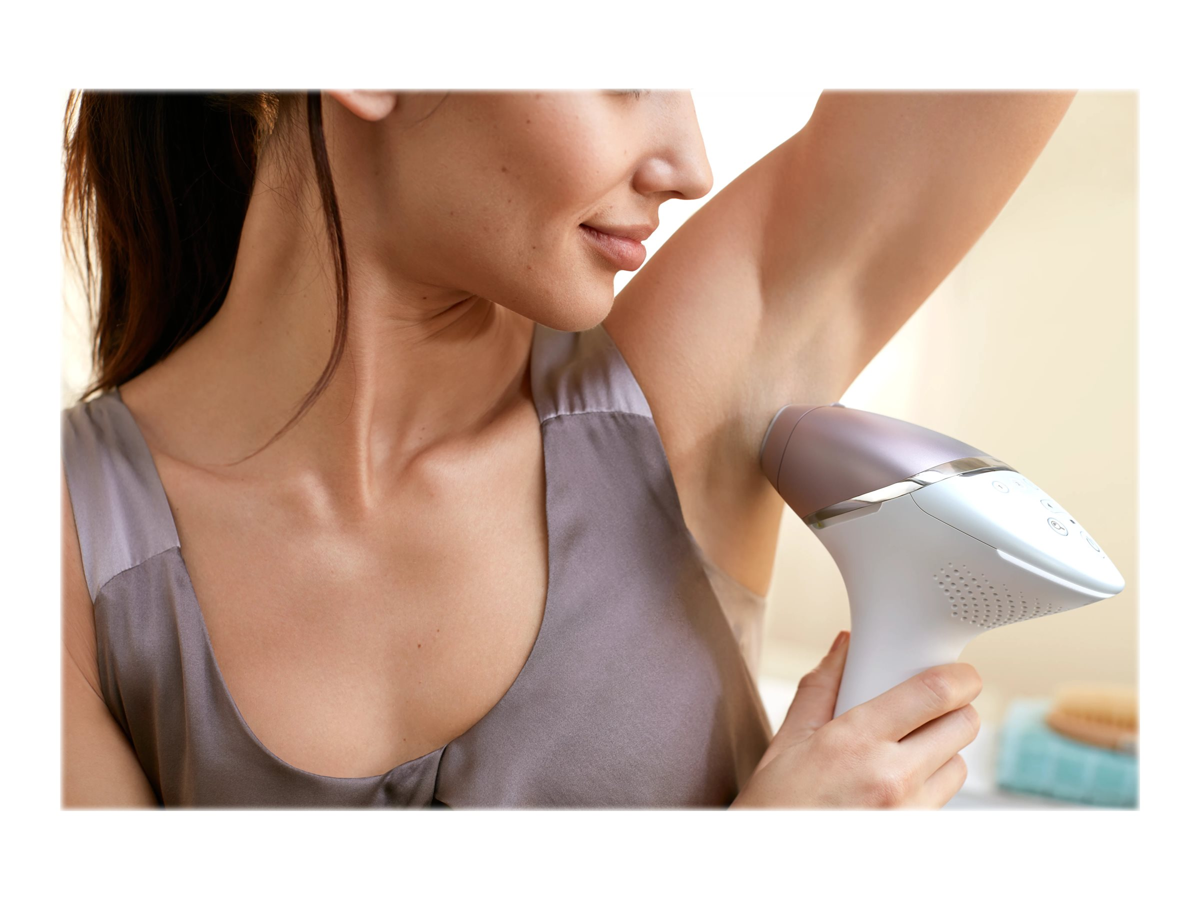 PHILIPS BRI 949/00 Lumea Prestige IPL-Haarentfernungsgerät mit 4 Aufsätzen + Korrekturtrimmer IPL-Haarentfernungsgerät (Weiß, mit , Netzbetrieb)